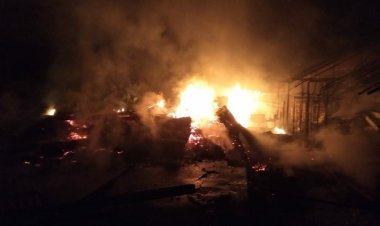 Kebakaran Hebat di Pijoan Muarojambi, Rumah dan 2 Sepeda Motor Hangus Terbakar