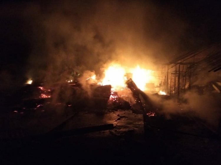 Kebakaran Hebat di Pijoan Muarojambi, Rumah dan 2 Sepeda Motor Hangus Terbakar