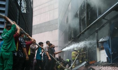 Heboh! Kebakaran di Gedung Kemenkumham, Akibatkan Pegawai Luka