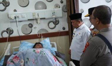 Gubernur Jambi Al Haris Jenguk Kapolda dan Korban Helikopter di RS Bhayangkara