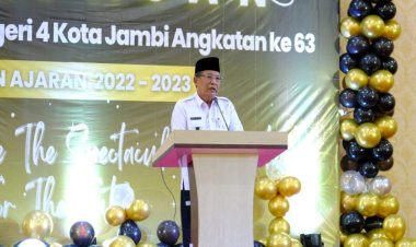 Hadiri Pelepasan Siswa SMKN 4 Kota Jambi, Wagub Sani: Ridho Orang Tua Kunci Sukses di Masa Depan