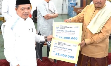 Safari Ramadhan ke Bungo, Gubernur Al Haris Serahkan Bantuan Rp270 Juta untuk Masjid dan Musholla