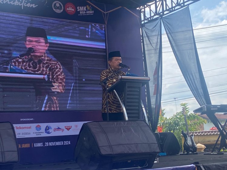 Gubernur Al Haris Hadiri Exhibition di SMK Negeri 2 Kota Jambi