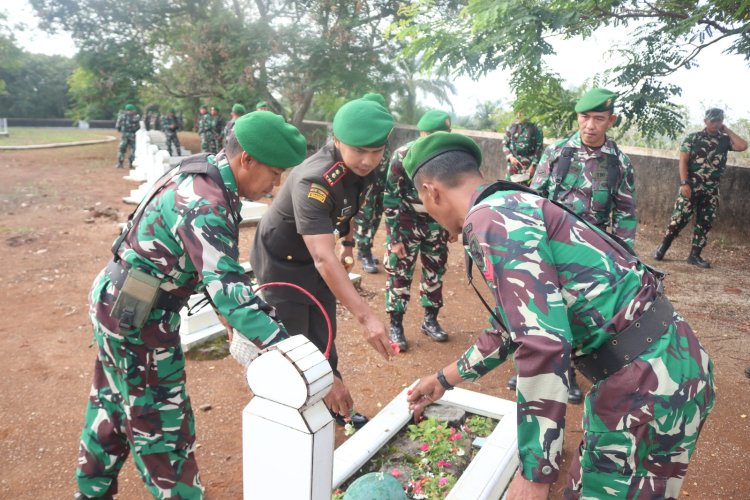 Hari Juang TNI AD, Dandim 0416/Bute Pimpin Ziarah Rombongan di TMP Satria Negara