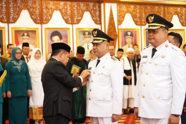 Gubernur Al Haris Resmi Lantik Dedy-Dayat sebagai Bupati Bungo dan Wabup Bungo 2025-2030