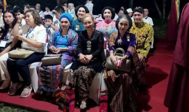 Masyarakat Adat Nusantara Ikuti Upacara Api Homa dan Suran Malam Purnama di Candi Borobudur