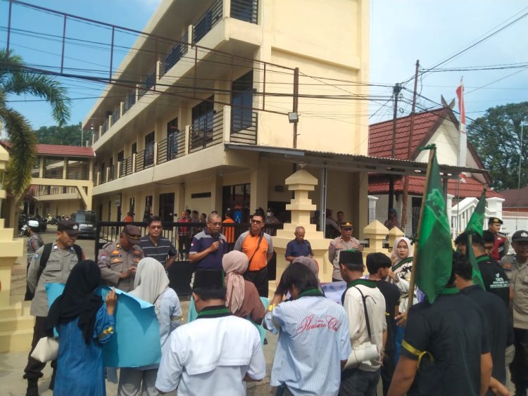 HMI Demo ke Polres Bungo, Minta Kapolres Serius Berantas Narkoba