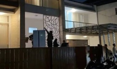 Rumah Nafa Urbach di Bintaro Dijarah Massa Bermotor