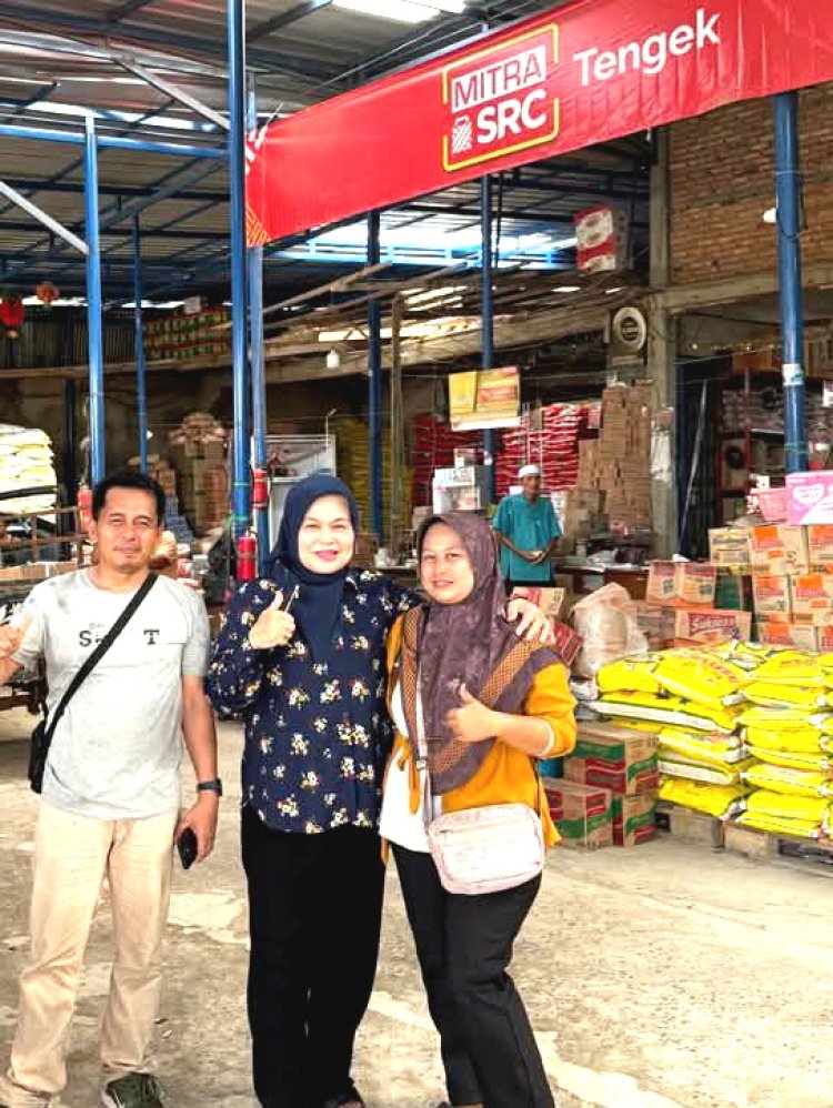 Elviana "Turun Gunung"! Cek Harga Sembako dan Siap Galang Dukungan Demi Anak Sekolah Muara Bungo