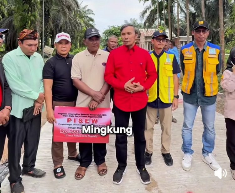 Perjuangkan APBN untuk Desa, Edi Purwanto Awasi Pembangunan Infrastruktur di Sungai Gelam