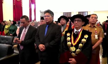 UMB Gelar Wisuda Angkatan XVII, Rektor Lepas 213 Sarjana Terbaik