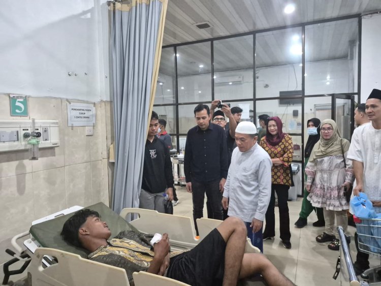 Lebaran Penuh Empati, Gubernur Al Haris Bawa Tali Asih dan Pastikan Layanan RS Tetap Prima