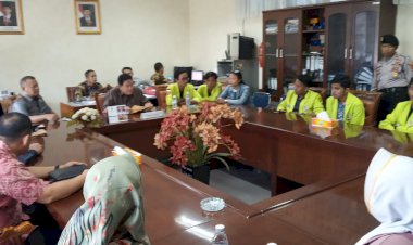 Tak Digubris Pihak Kampus, Mahasiswa Unaja Mengadu ke DPRD Jambi