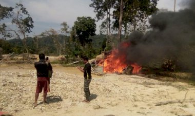 GERAM!! Massa Tiga Desa di Bungo Bakar Mesin Dompeng