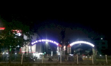 Gempa 7,4 SR Pengunjung Mangga Dua Berhamburan