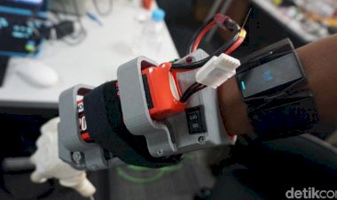DIRGAHAYU INDONESIA! Tangan Bionik Keren Ini Buatan Anak Bangsa