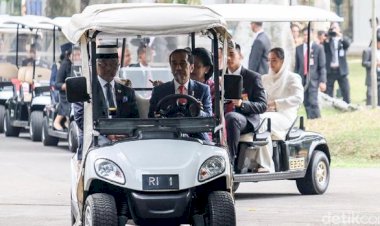 Jokowi Sopir Mobil Golf Ajak Keliling Raja Malaysia di Kebun Raya Bogor