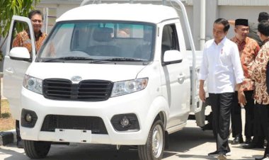 Andre: Mohon Maaf Pak Jokowi, Mobil Esemka Kok Mirip dengan Produk China?