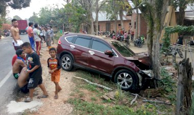 Avanza VS Honda CRV di Sarolangun 7 Orang Luka-luka