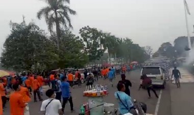 Demo Mahasiswa Jambi Rusuh, Kaca DPRD Provinsi Pecah Polisi Tembakkan Gas Air Mata