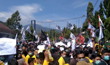 Ribuan Mahasiswa Cipayung dan BEM Kerinci Unjuk Rasa, Ini 7 Tuntutannya...
