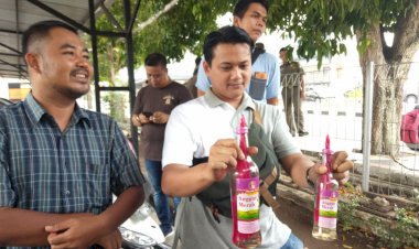 Polisi Temukan Diduga Bom Molotov, Ditengah Aksi Unras di Kantor Gubernur Jambi