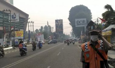 Kabut Asap Kembali Pekat di Kota Jambi Sore Ini