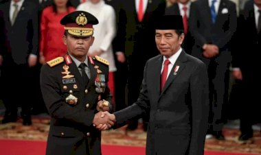 SAH! Ucapkan Sumpah Janji, Presiden Jokowi Lantik Idham Azis sebagai Kapolri