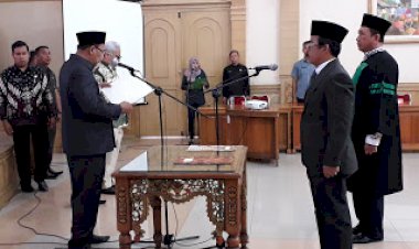 Sah!!! Wabup Sarolangun Lantik Efrianto Jadi Sekwan