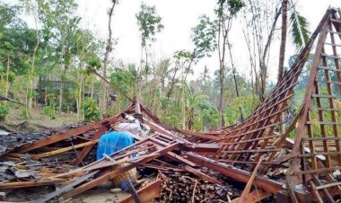 Delapan Rumah Warga Boyolali Roboh Dihantam Angin Badai