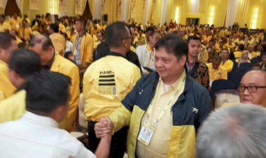 Di Arena Munas Golkar, Al Haris Tertangkap Kamera Dekati Petinggi Golkar