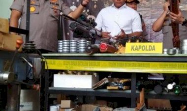 Polda Jatim Gerebek Gudang Senjata Ilegal