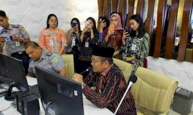 Gokil, Bukan Hanya Sidak ASN Melalui Video Call, Wawako Maulana Juga Cek CCTV Tempat Sarapan