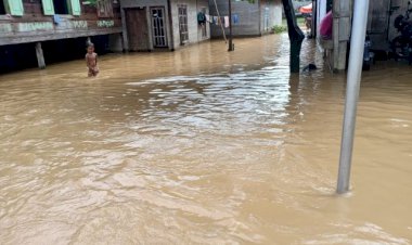 Desa Leban Bungo Jambi Alami Banjir, Kendaraan Tak Bisa Berjalan