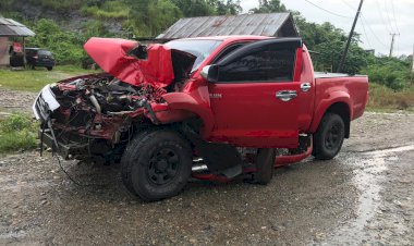 Tabrak Dump Truck, Mobnas Kasat Pol PP Merangin Ringsek