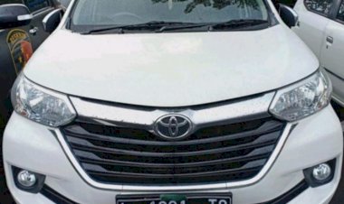 Mencurigakan, Polisi Surabaya Stop Mobil Gunakan Plat Bodong