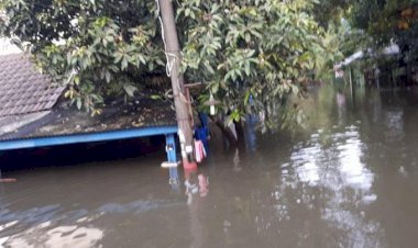 Banjir di Periuk Wako Tangerang Sebut Perlu Normalisasi Sungai Cirarab
