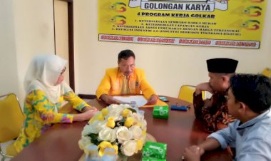 Diam-diam Kader PDIP Ini Ambil Formulir di Golkar