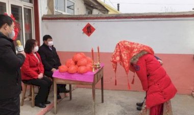 Bikin Baper, Pengantin Ini Menikah Tanpa Tamu Undangan Gara-gara Virus Corona