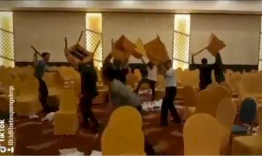 Viral di Media Sosial Aksi Parodi Lempar Kursi TikTok