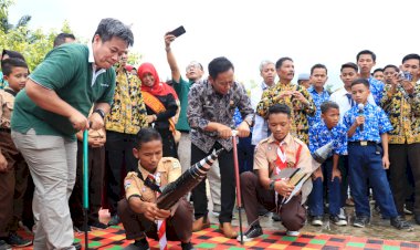 Siswa SMPN 12 Tanjabtim Ini Ciptakan Roket Air, Lihat Hasilnya