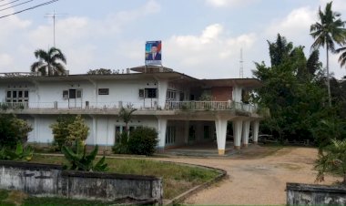 Heboh, Rumah Pahlawan Jambi Dipasang Baliho Cagub