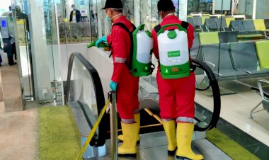 Cegah Penyebaran Covid- 19, Bandara Sultan Thaha Jambi Lakukan Disinfeksi