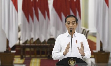 Jokowi Sebut Dirinya Negatif COVID-19, Minta Masyarakat Beribadah di Rumah