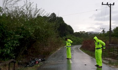 Tabrak L 300 Pengendara Motor di Kerinci Ini Terluka Parah