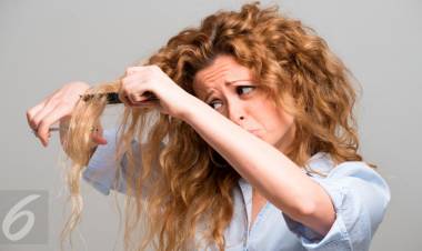 3 Panduan Mudah Potong Poni Rambut Sendiri di Rumah