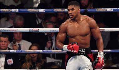Joshua Akan Hadapi Povetkin di Wembley