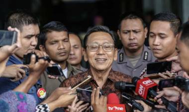 KPK Hadirkan Mantan Wakil Presiden Boediono dan Todung Mulya di Sidang BLBI Hari Ini