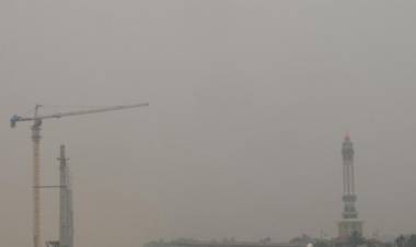 Mata Warga Perih, Kabut Asap Mulai Selimuti Kabupaten Merangin, Jambi 
