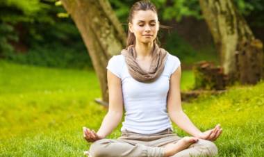 Susah Fokus di Kantor? Coba Meditasi 10 Menit untuk Jernihkan Pikiran